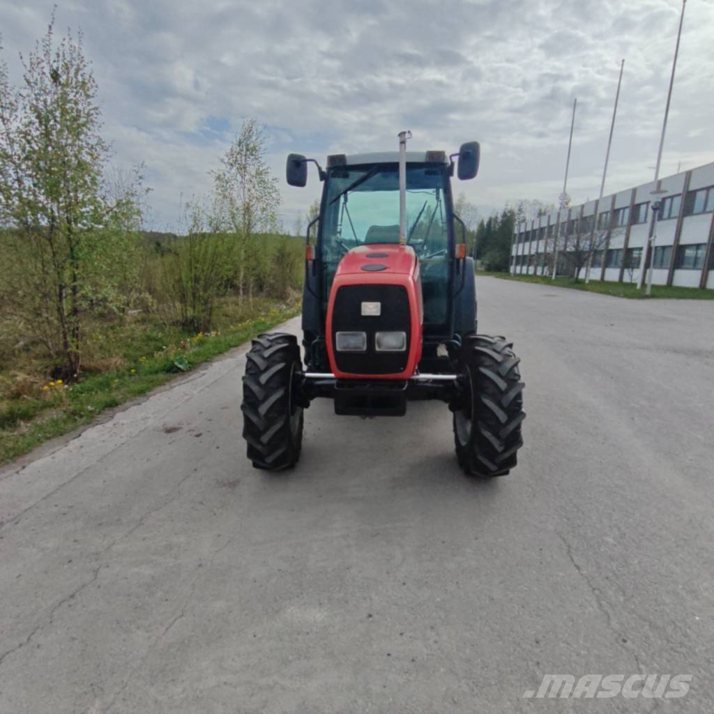 Massey Ferguson 2220 트랙터