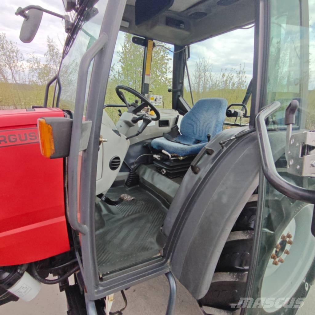 Massey Ferguson 2220 트랙터