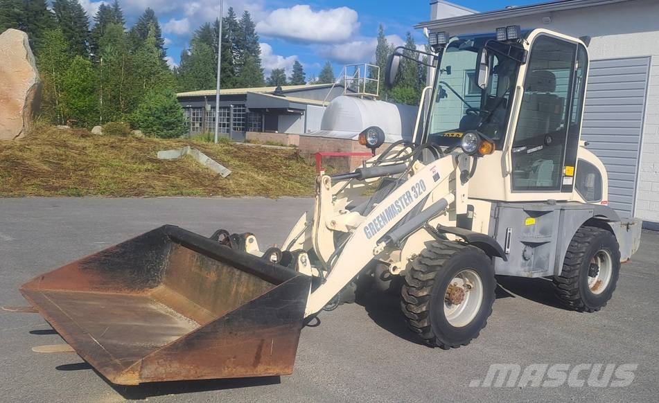 Greenmaster 320 Kolesni nakladalci