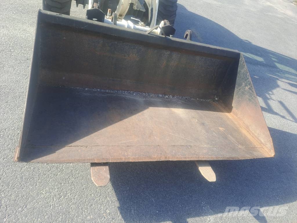Greenmaster 320 Kolesni nakladalci