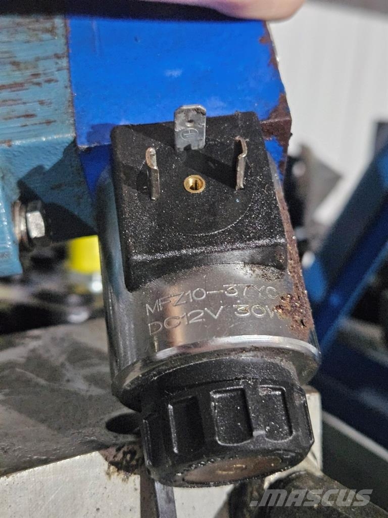 Zeppelin ZL100-Rexroth 4WE6J62/EG24N9K4-NG6 4/3 Valve 24V Hydraulics