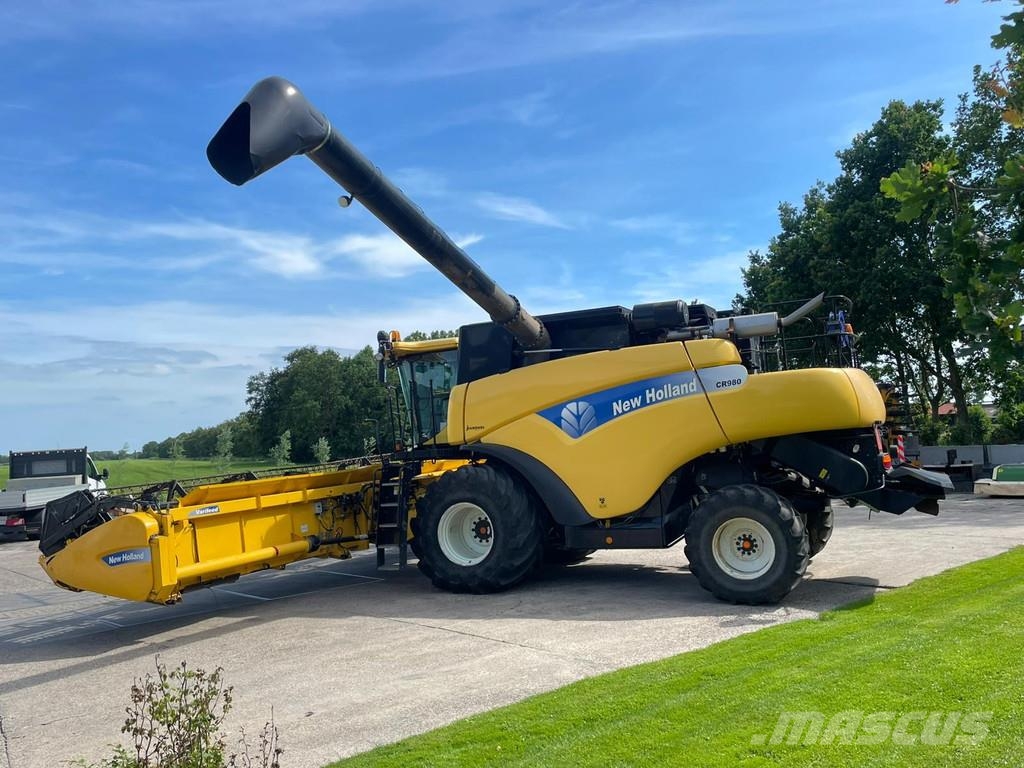 New Holland CR 9.80 CR 980 10.60 meter maaibord Airco 2800 UUR Combine harvesters