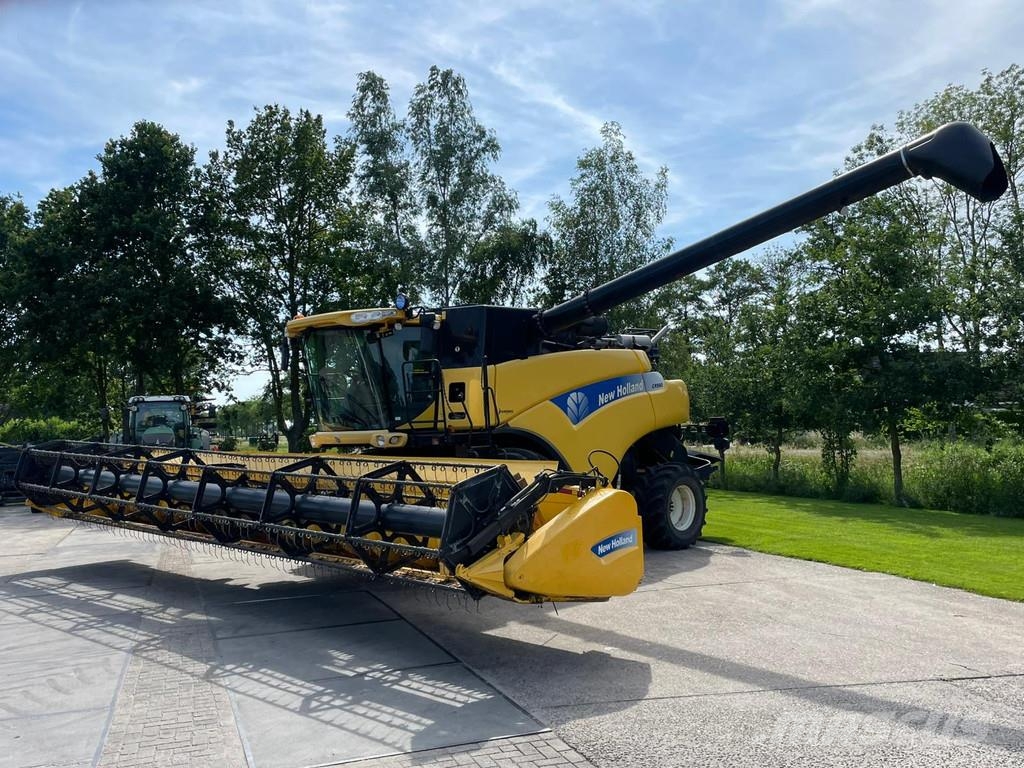 New Holland CR 9.80 CR 980 10.60 meter maaibord Airco 2800 UUR Combine harvesters