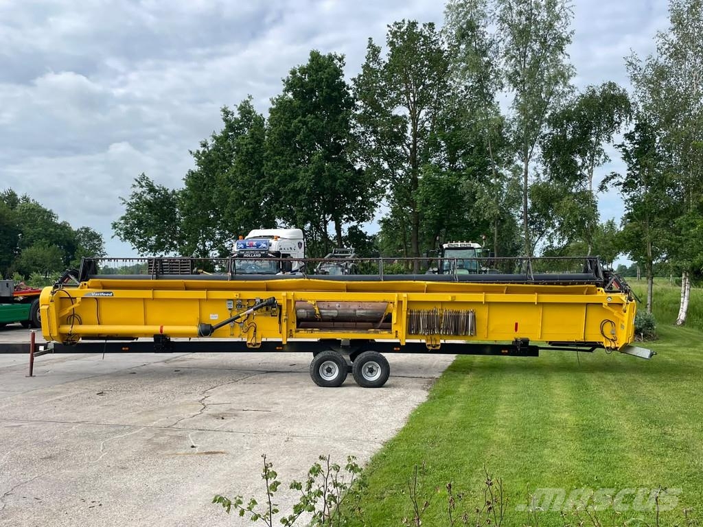 New Holland CR 9.80 CR 980 10.60 meter maaibord Airco 2800 UUR Combine harvesters