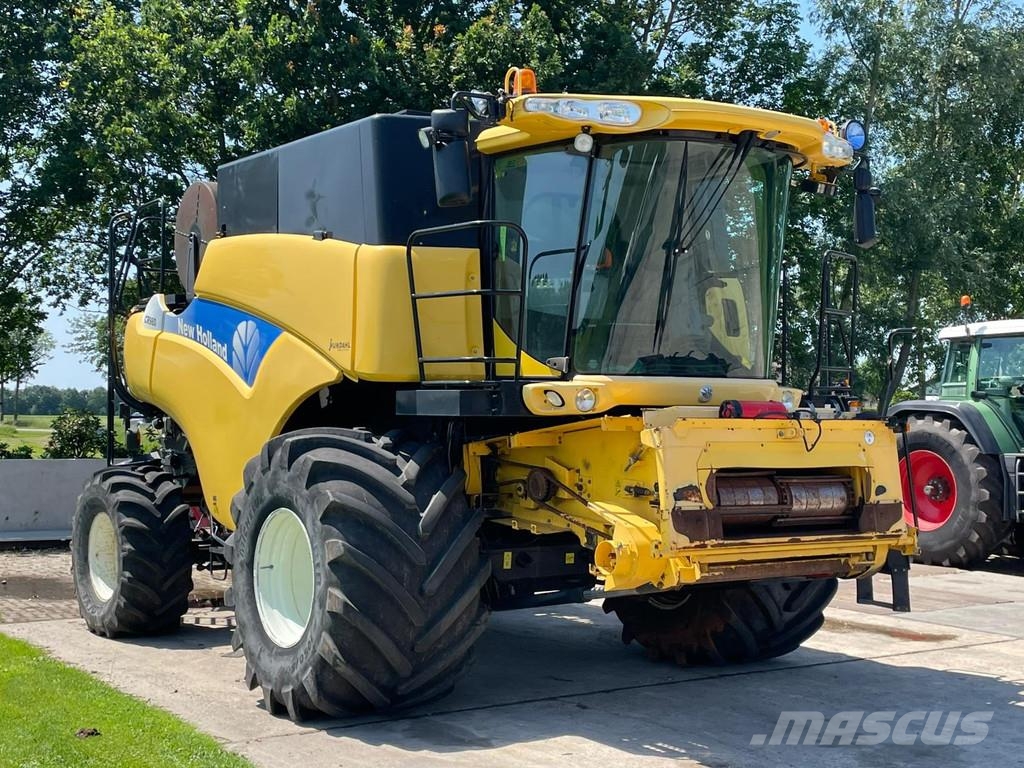 New Holland CR 9.80 CR 980 10.60 meter maaibord Airco 2800 UUR Combine harvesters