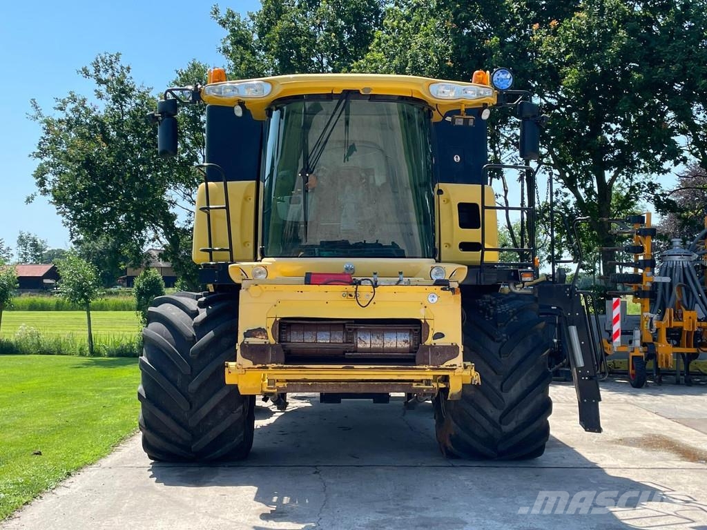 New Holland CR 9.80 CR 980 10.60 meter maaibord Airco 2800 UUR Combine harvesters