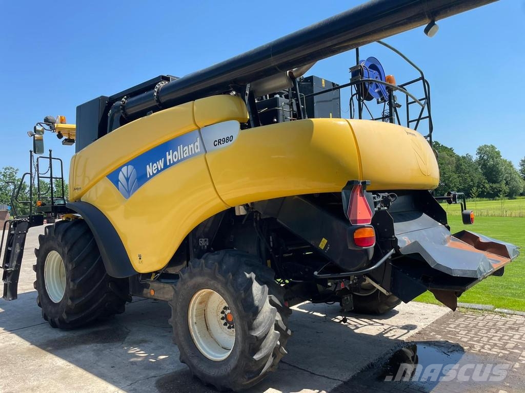 New Holland CR 9.80 CR 980 10.60 meter maaibord Airco 2800 UUR Combine harvesters