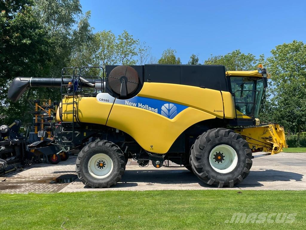 New Holland CR 9.80 CR 980 10.60 meter maaibord Airco 2800 UUR Combine harvesters