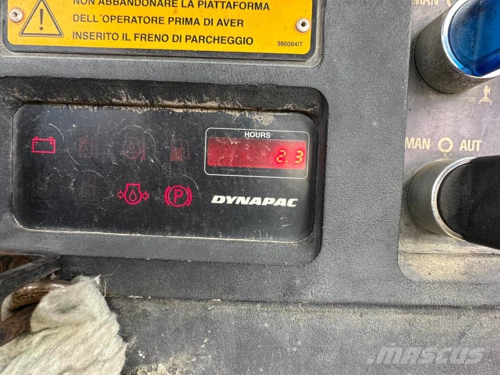 Dynapac CC 222 雙輪滾壓機