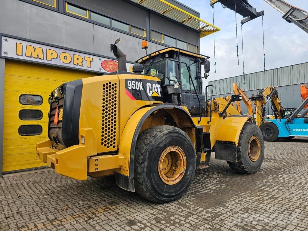 CAT 950K Iekrāvēji uz riteņiem