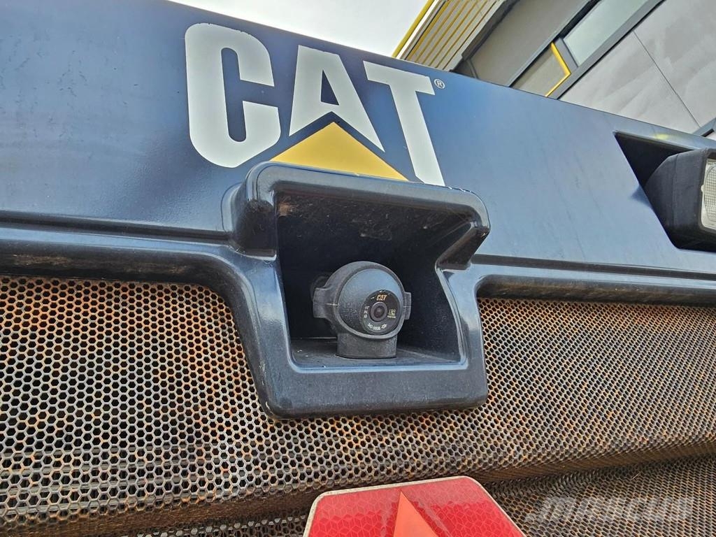 CAT 950K Iekrāvēji uz riteņiem