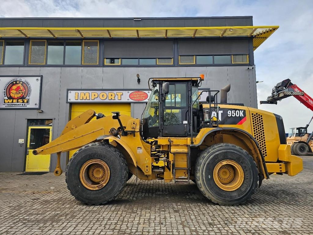 CAT 950K Iekrāvēji uz riteņiem