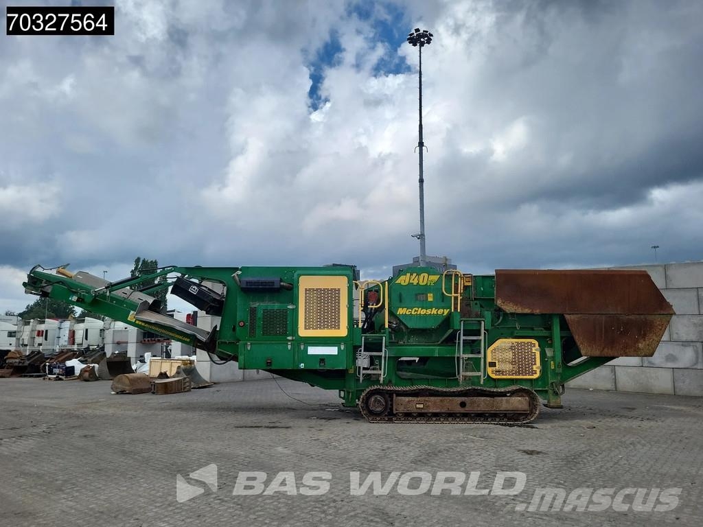 McCloskey J40 v2 Mobile crushers