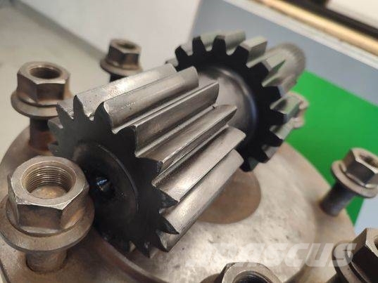 McCormick MTX 175 (235396235397) portal axle Chassis