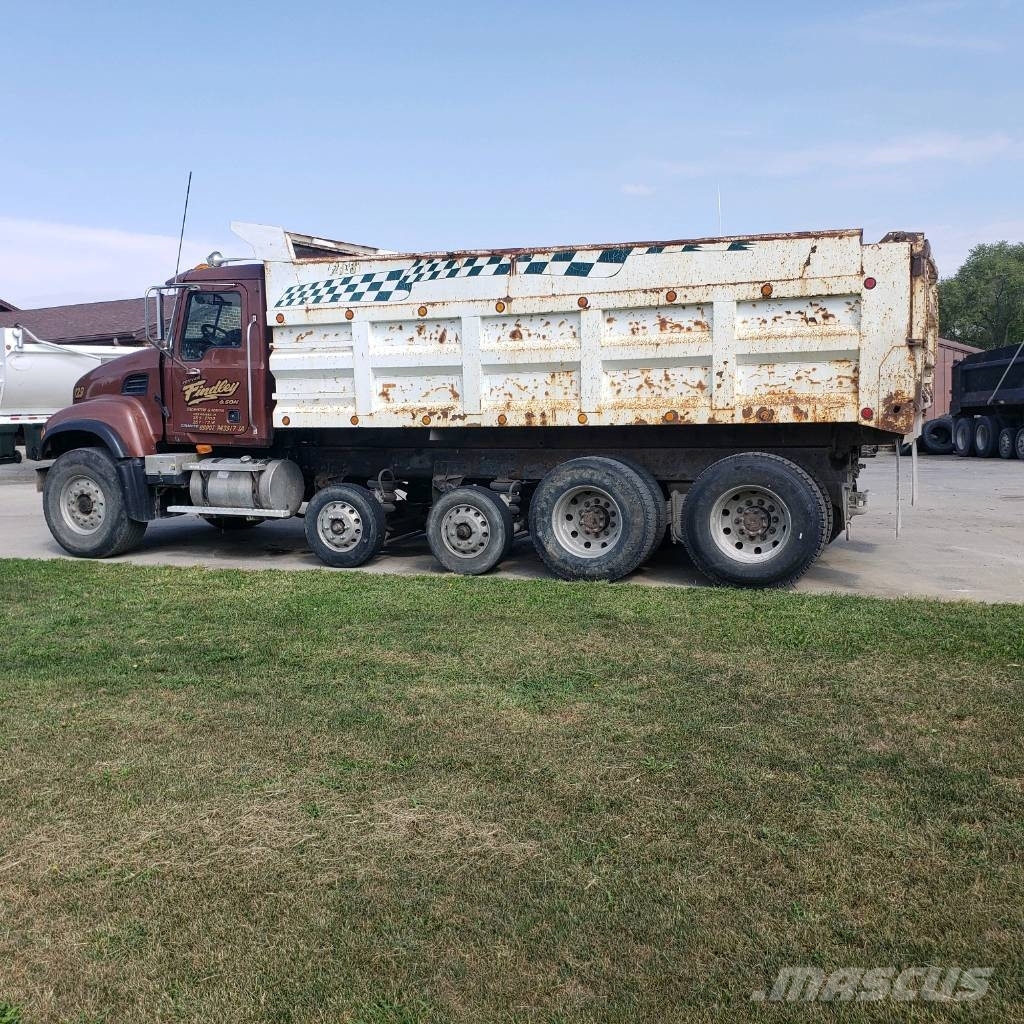 Mack CV 713 傾卸式卡車