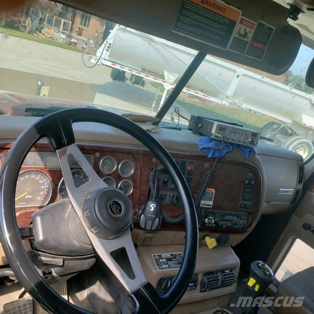 Mack CV 713 傾卸式卡車
