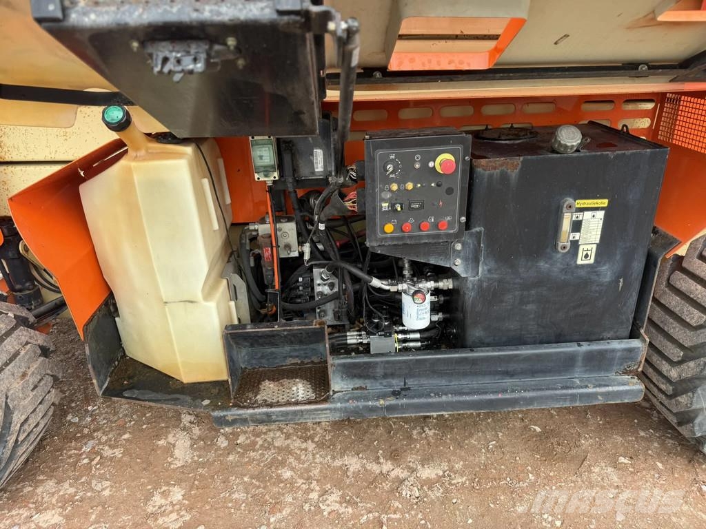 JLG 4394RT Käärtõstukid