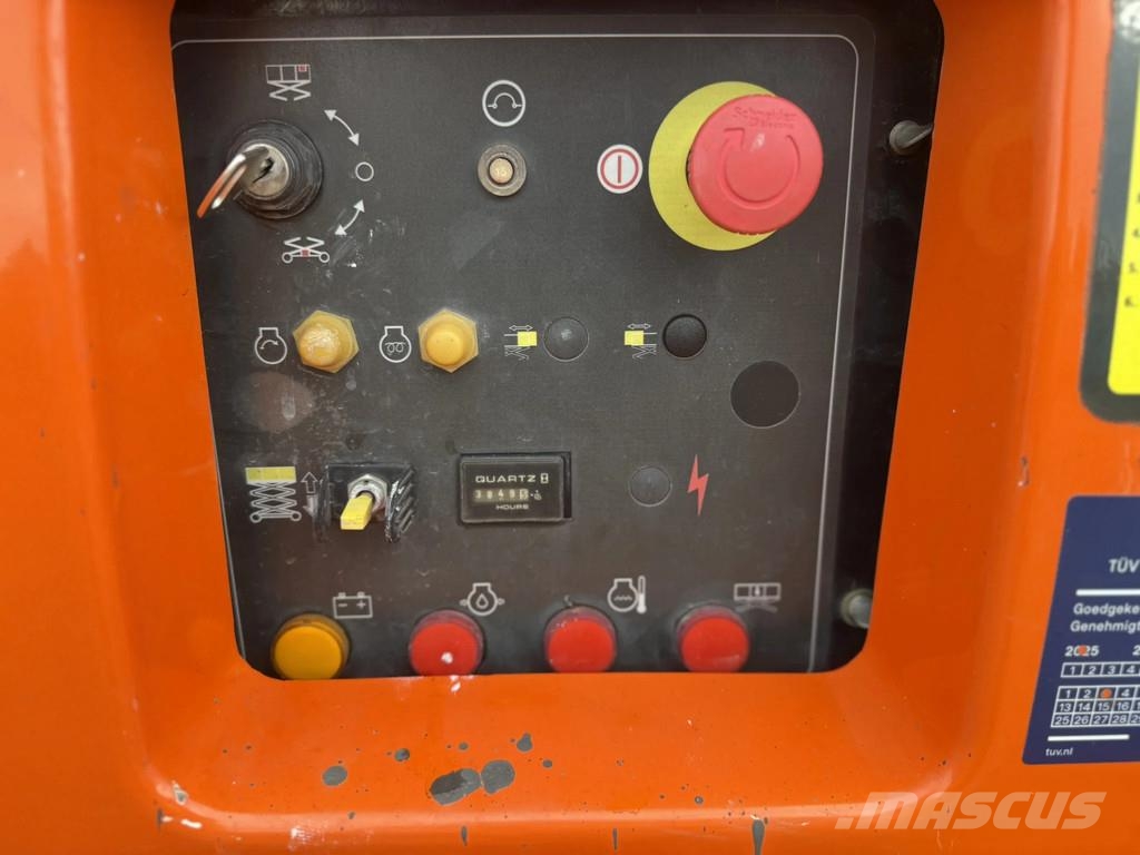JLG 4394RT Käärtõstukid