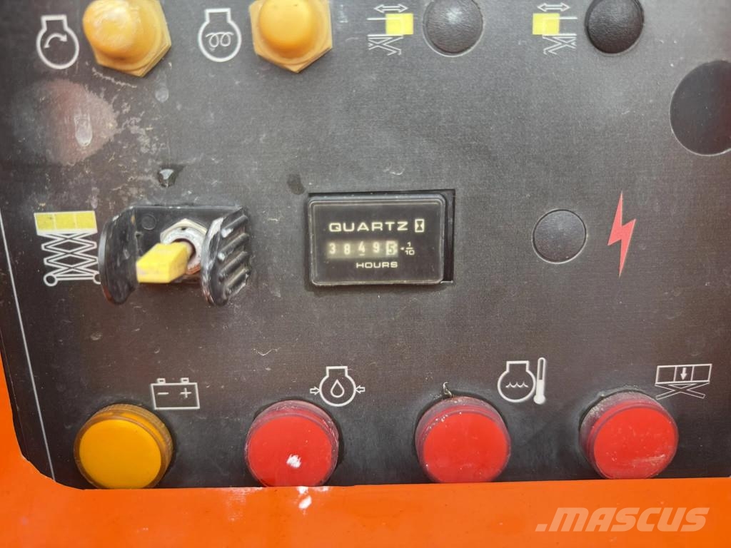 JLG 4394RT Käärtõstukid