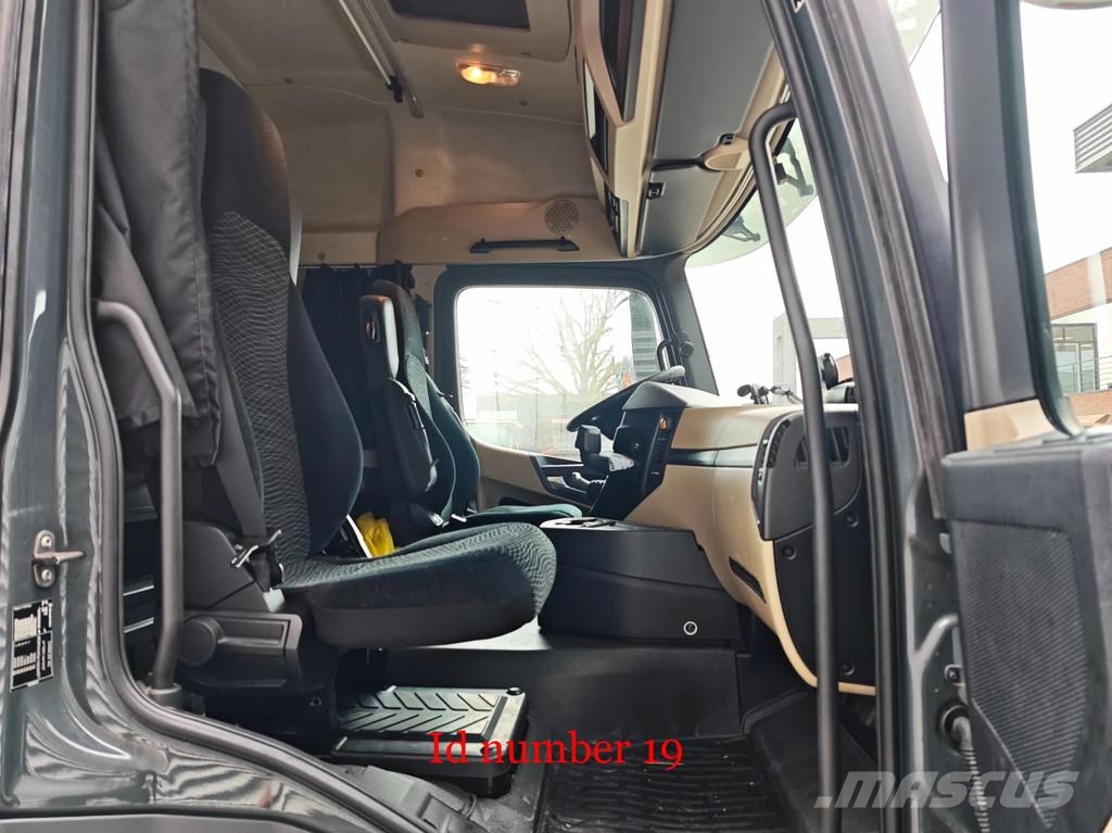 Mercedes-Benz Actros 1843 4x2 Mega! Ťahače