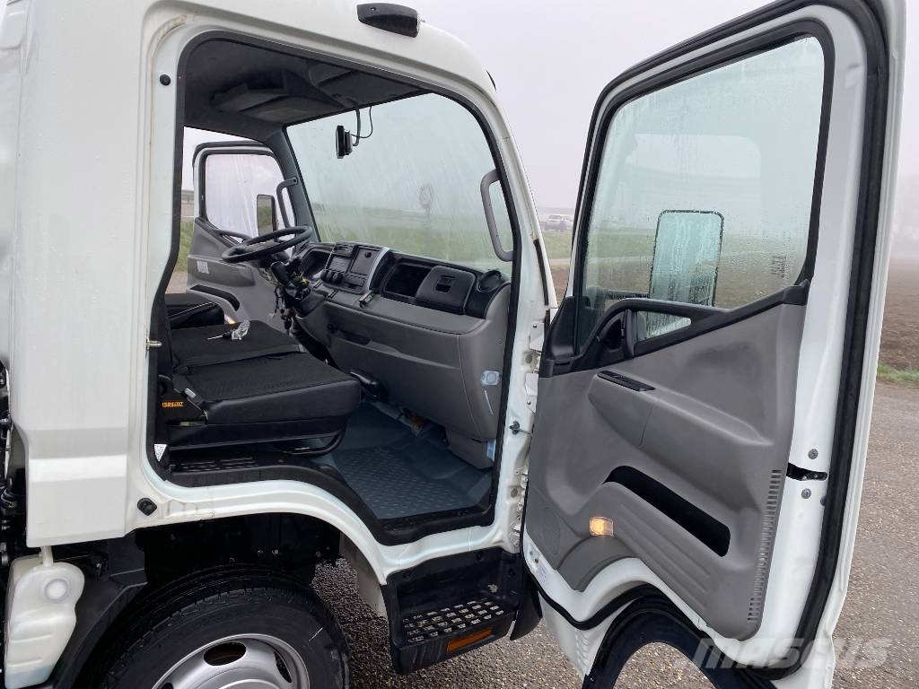 Mitsubishi CANTER FUSO 315-3.0/150 - JPM Vulcain endommagé Pick up/Dropside