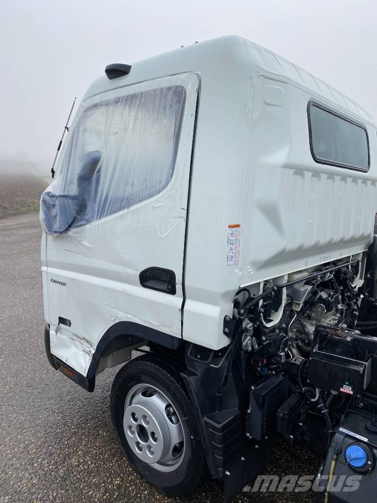 Mitsubishi CANTER FUSO 315-3.0/150 - JPM Vulcain endommagé Pick up/Dropside