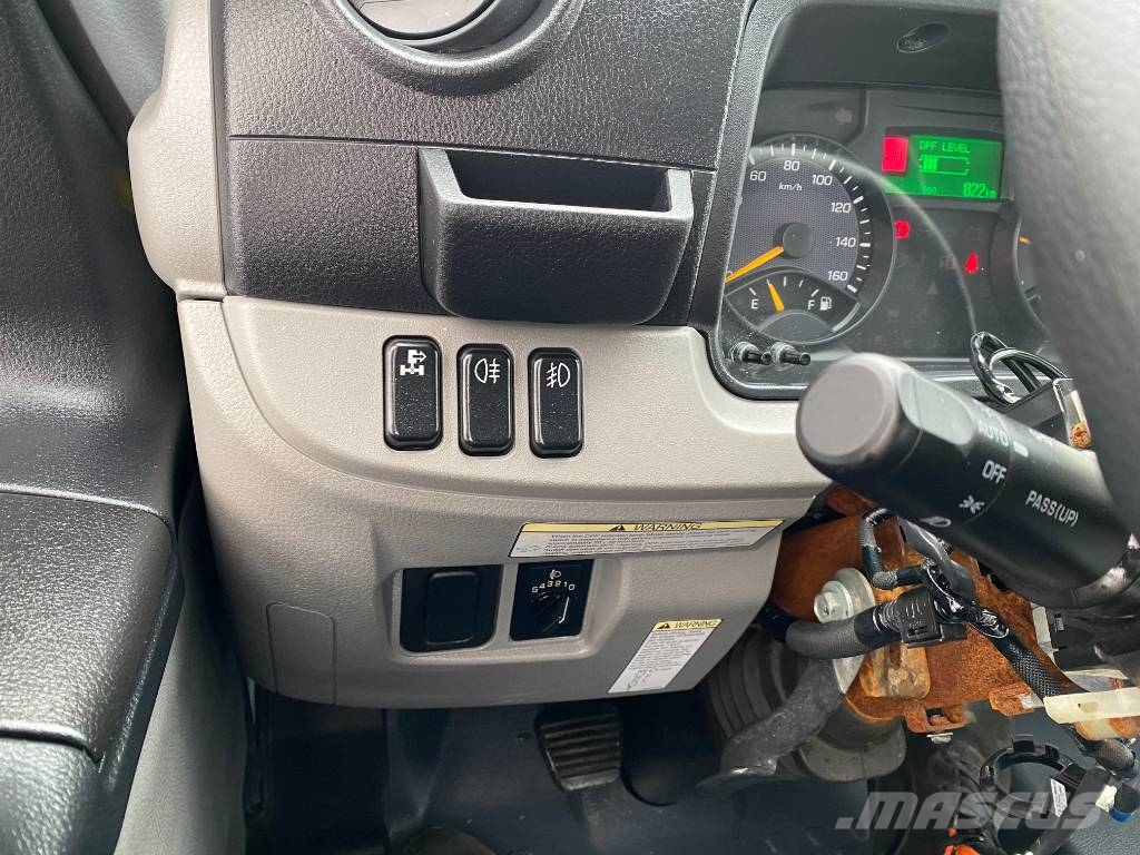 Mitsubishi CANTER FUSO 315-3.0/150 - JPM Vulcain endommagé Pick up/Dropside