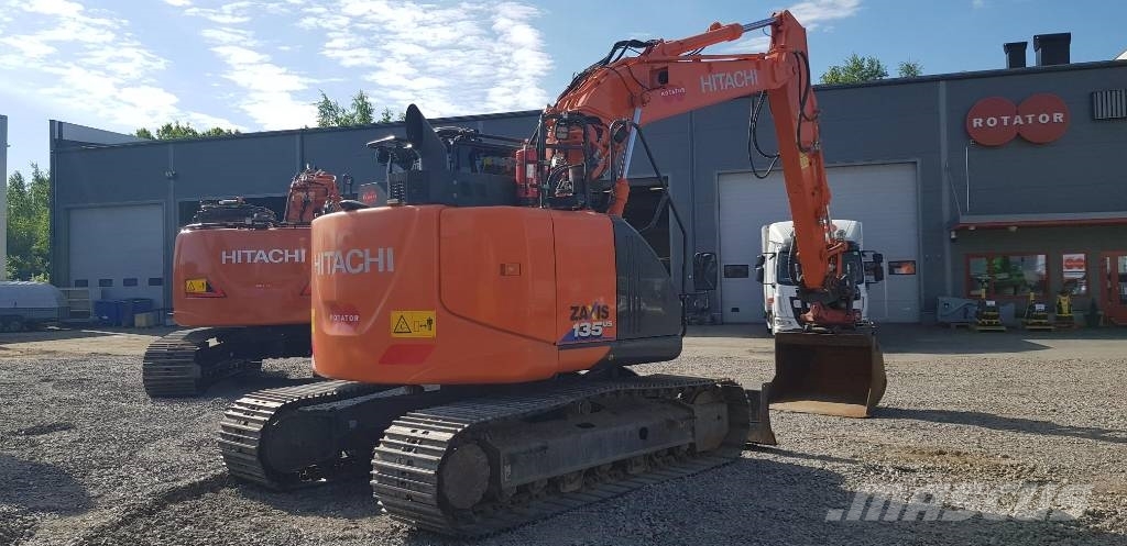Hitachi ZX135US-6 BL 履带挖掘机