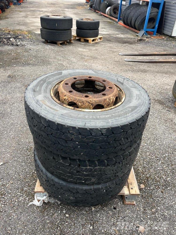  3KS PNEUMATIKA S DISKEM 245/70 R17.5 Transport Sonstige