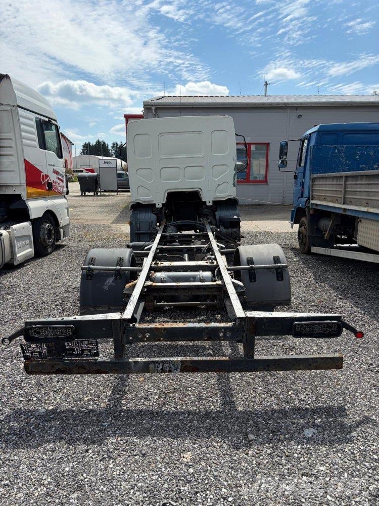 DAF LF KABINA, NÁHRADNÍ DÍLY 1715034, 1406150, 2364378 Cabines