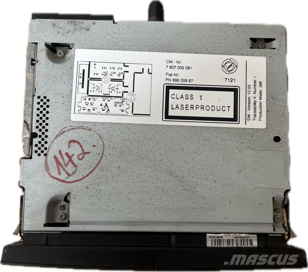 Iveco DAILY RÁDIO 7 607 005 081, 695 008 67 معدات النقل - غير ذلك