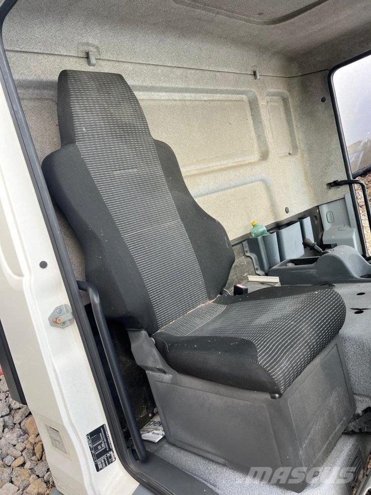 MAN TGL SEDAČKA PRAVÁ, SEDADLO VPRAVO 81.62307-6320, 8 Muud osad
