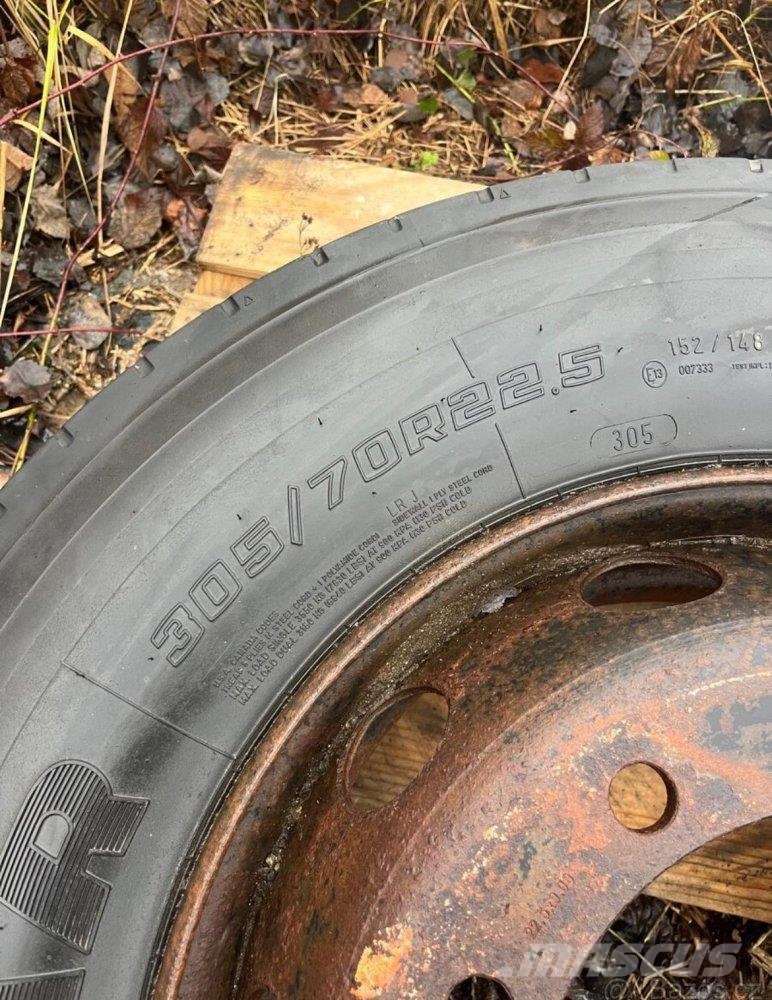  PNEUMATIKA S DISKEM 305/70 R22.5 Transport Sonstige