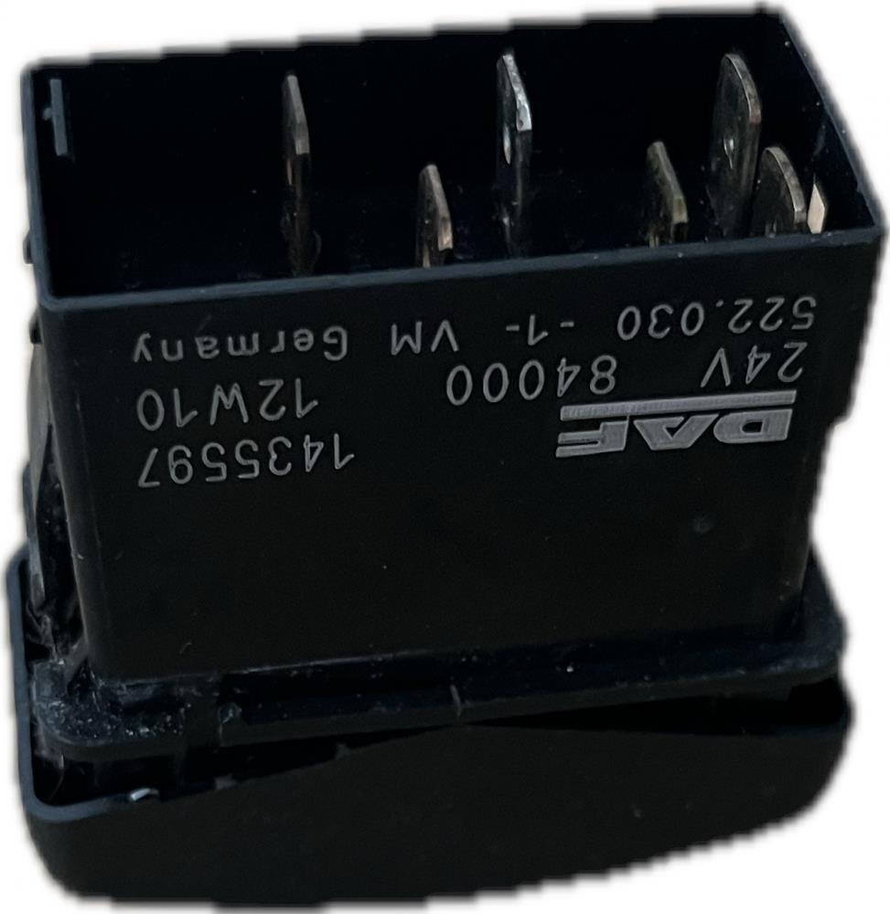  PŘEPÍNAČ DAF LF, CF, XF 1435597 运输工具-其他