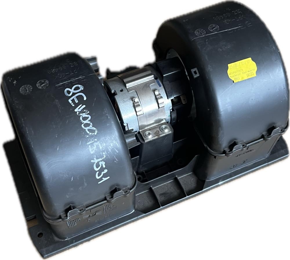 Volvo FH VNITŘNÍ VENTILÁTOR TOPENÍ 8EW009157-531, 204438 معدات النقل - غير ذلك