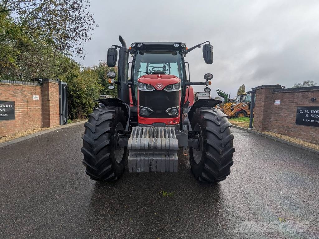 Massey Ferguson 6715 S Traktoren