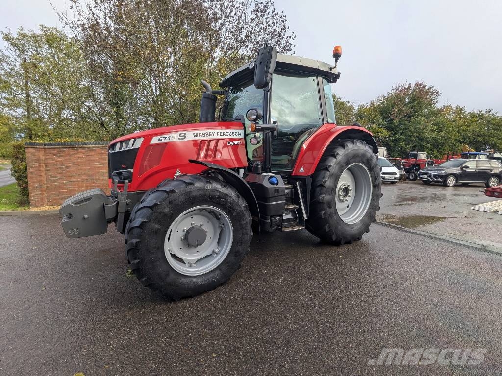 Massey Ferguson 6715 S Traktoren