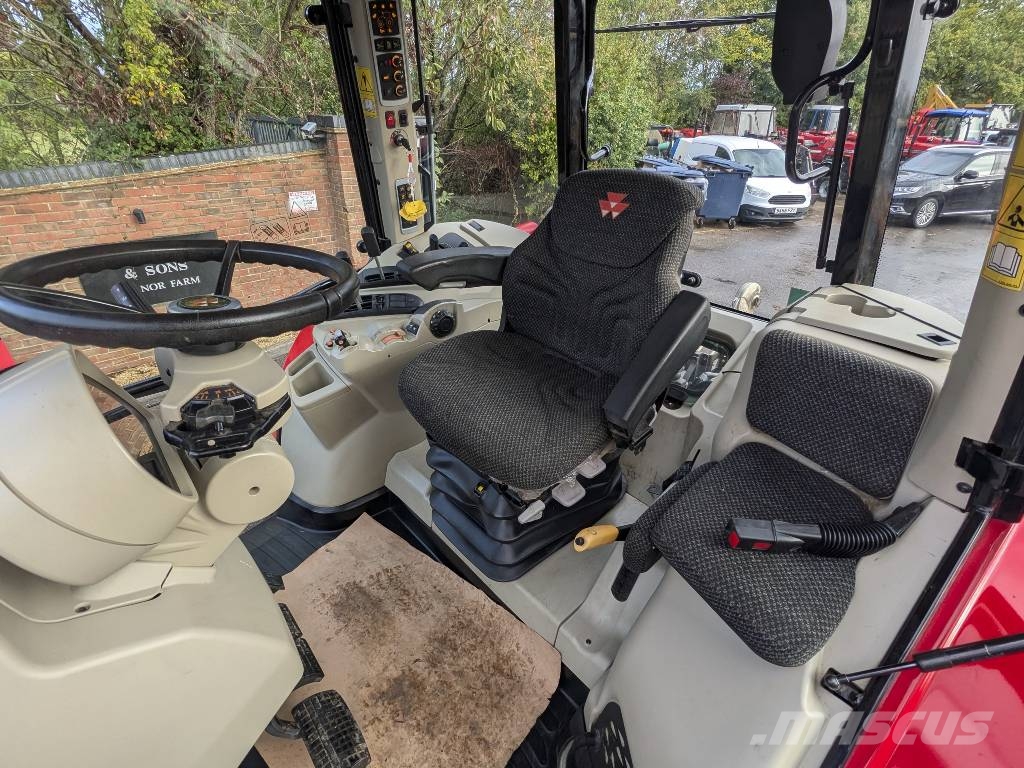 Massey Ferguson 6715 S Traktoren