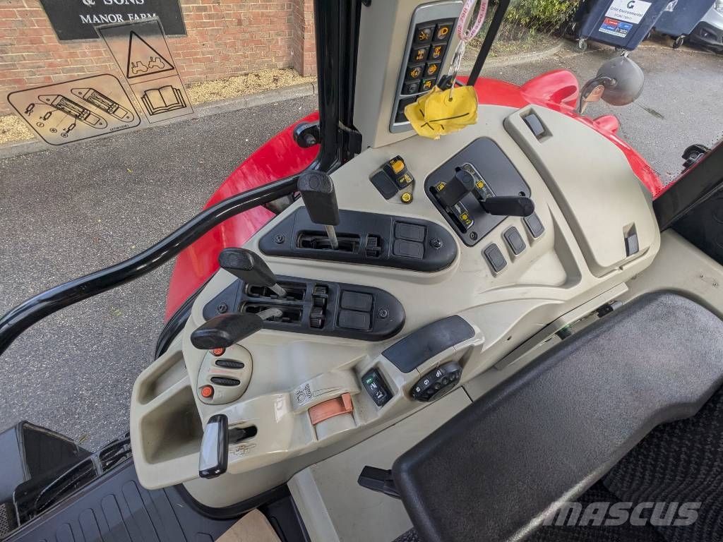 Massey Ferguson 6715 S Traktoren
