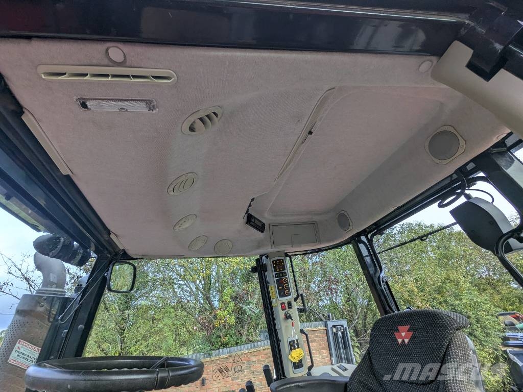 Massey Ferguson 6715 S Traktoren