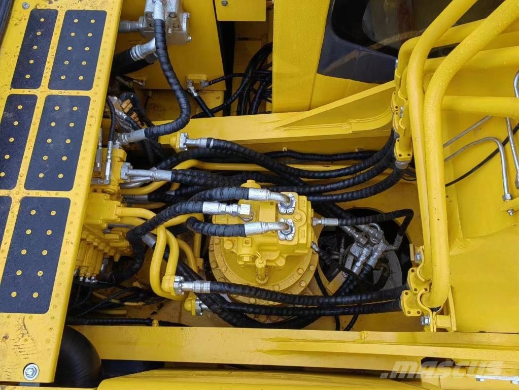Komatsu PC 300-8 Εκσκαφείς με ερπύστριες