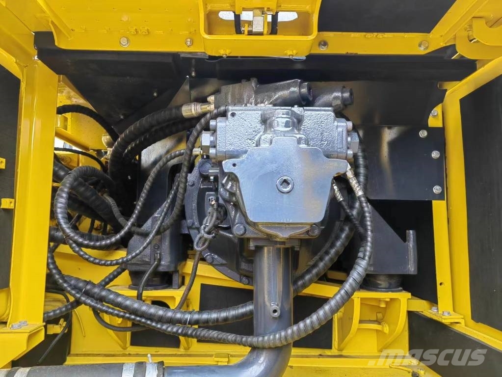 Komatsu PC 300-8 Εκσκαφείς με ερπύστριες