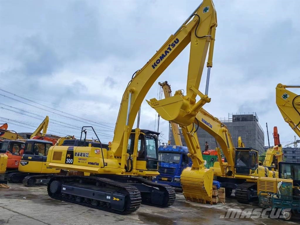 Komatsu PC 300-8 Εκσκαφείς με ερπύστριες