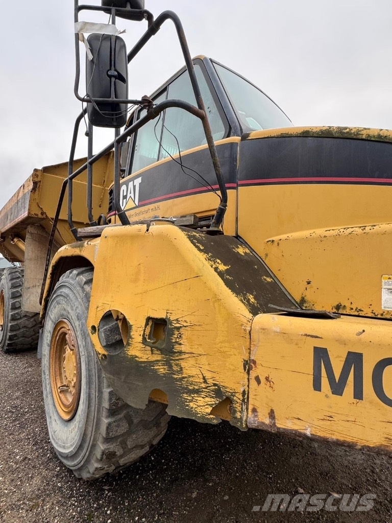 CAT 730 Dumper - Knickgelenk