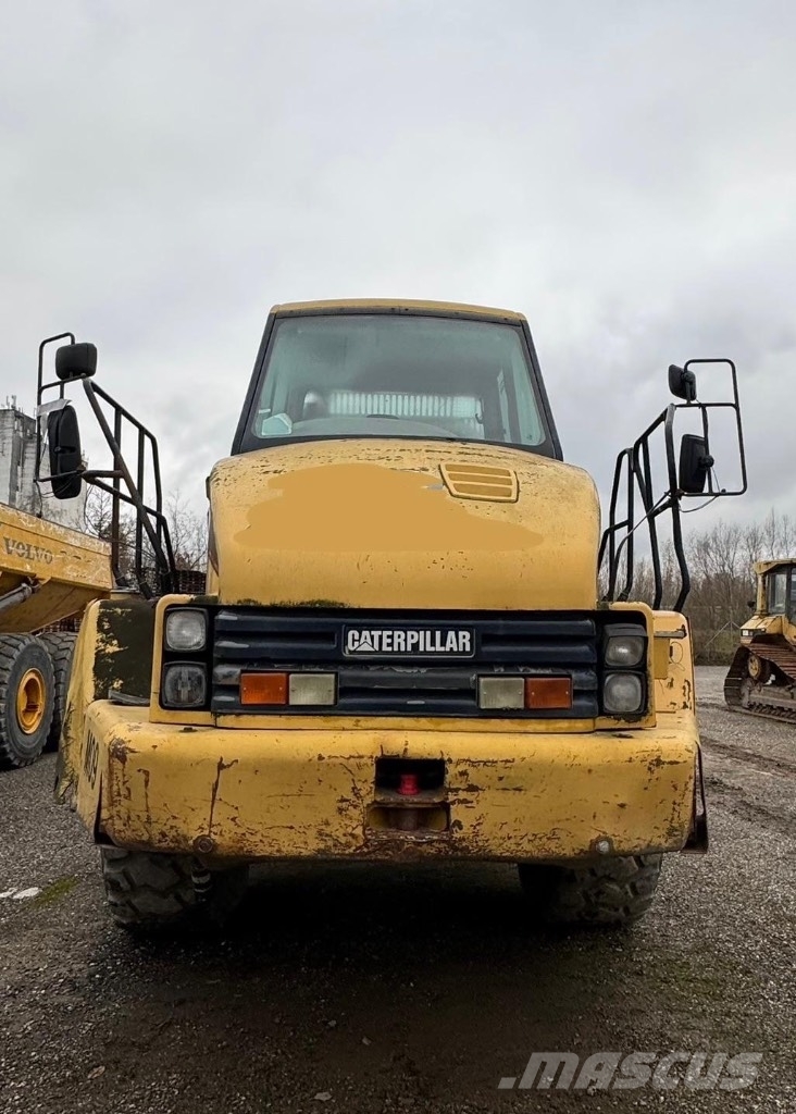 CAT 730 Dumper - Knickgelenk