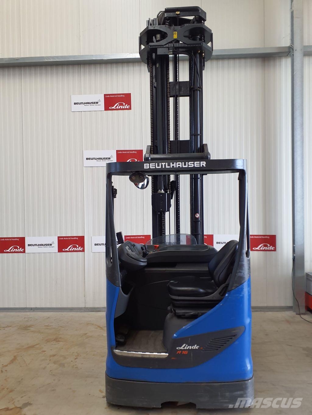 Linde R16HD Stivuitor cu catarg retractabil