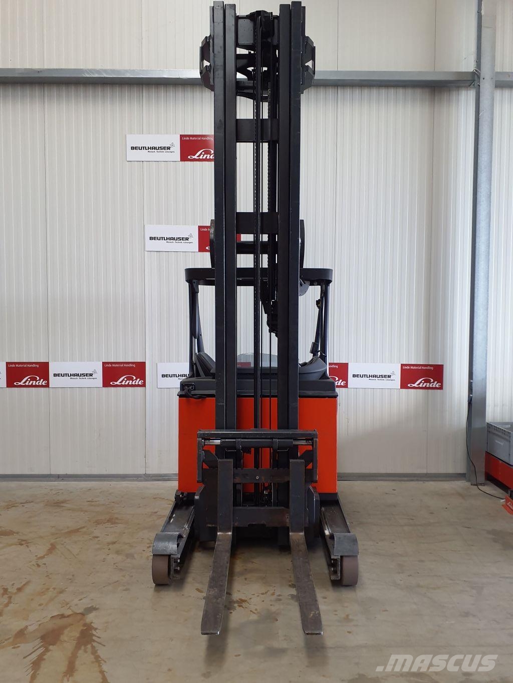 Linde R16HD Stivuitor cu catarg retractabil
