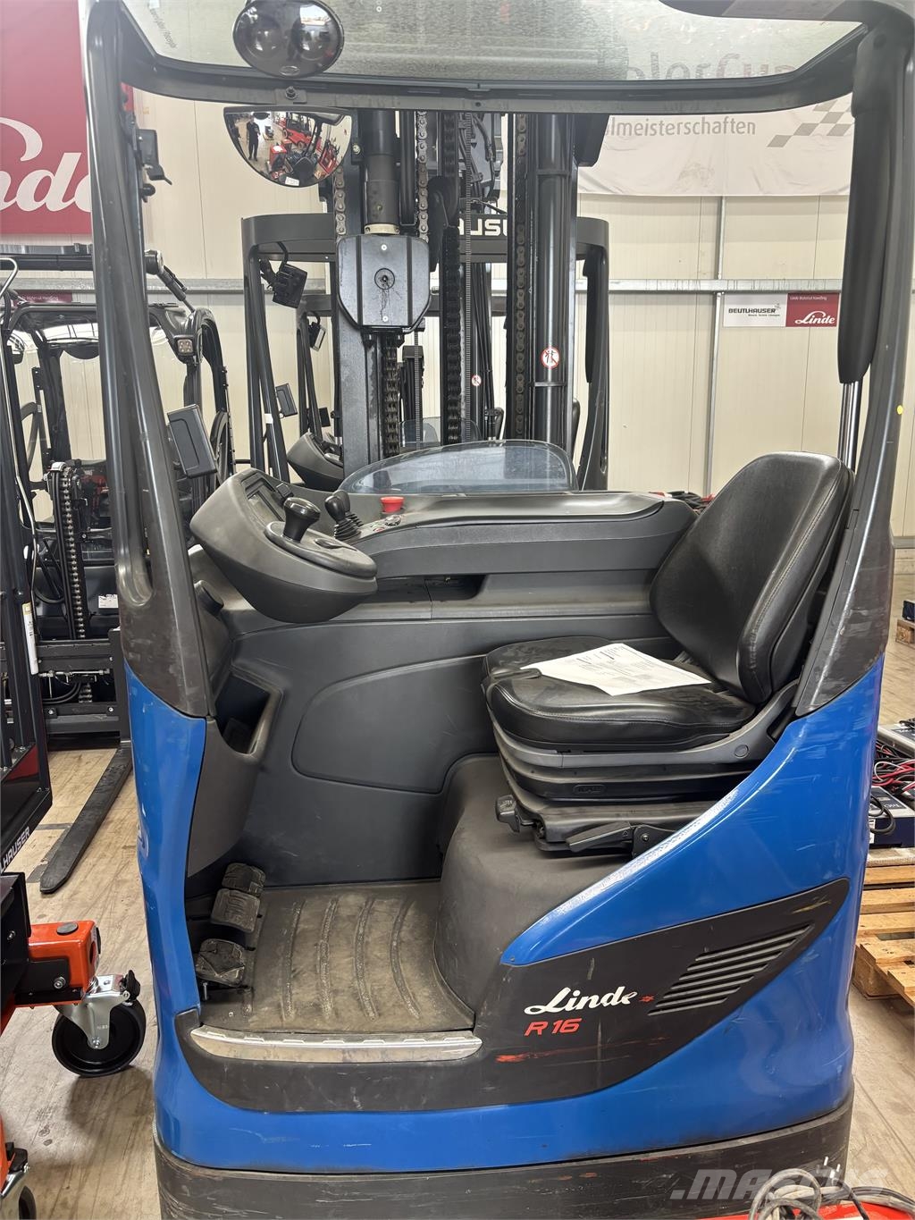 Linde R16HD Schubmaststapler