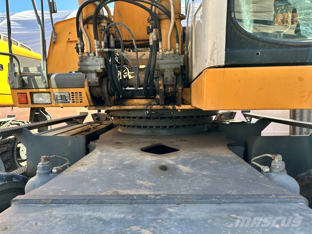Liebherr A 924 C Litronic Polovni bageri sa dugom rukom
