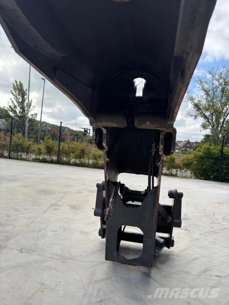 Ahlmann AZ95 Giek Chassis e suspensões